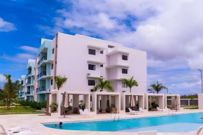 V01: Poolside Fun & BBQ for Families